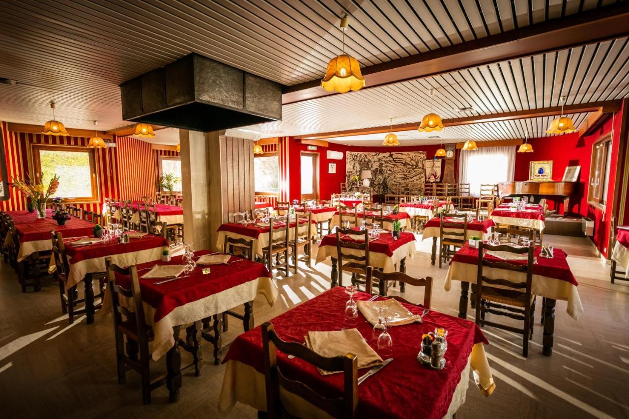 Logis Hotel Restaurant Du Commerce La Canourgue Cameră foto